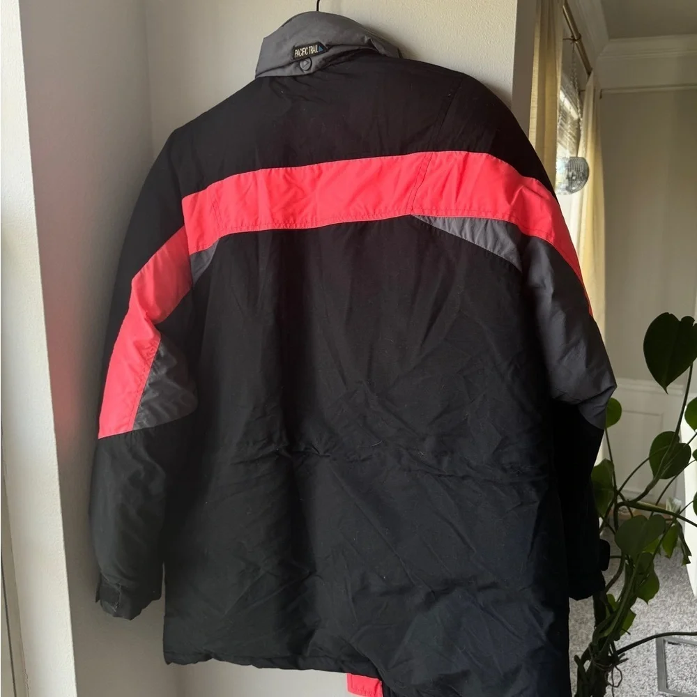 Vintage Pacific Trail Men's Black and Neon Orange Puffer Jacket